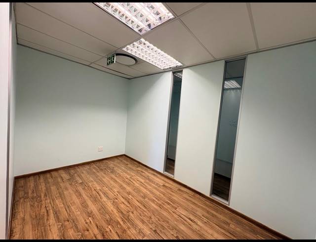 255M² OFFICE TO LET IN NOORDWYK
